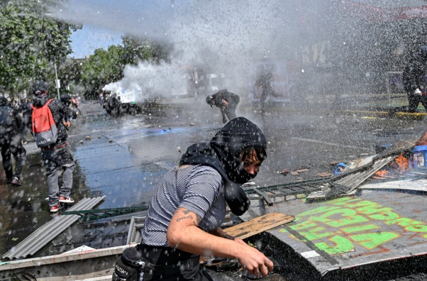  Choques entre la Policía y manifestantes en Santiago de Chile